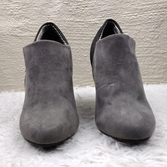 Dexflex Comfort Grey Metallic Suede Fabric Upper Almond Toe Side Zip Ankle Boot - Picture 2 of 15